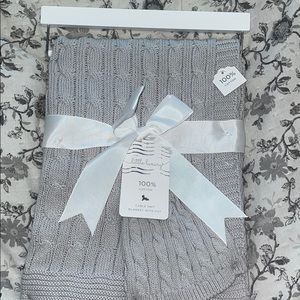 Cable Knit Blanket with Hat